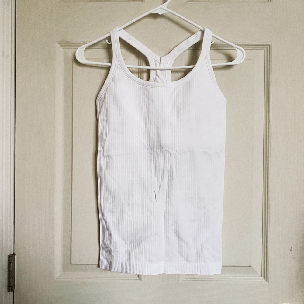 Lululemon Ebb to Street Tank